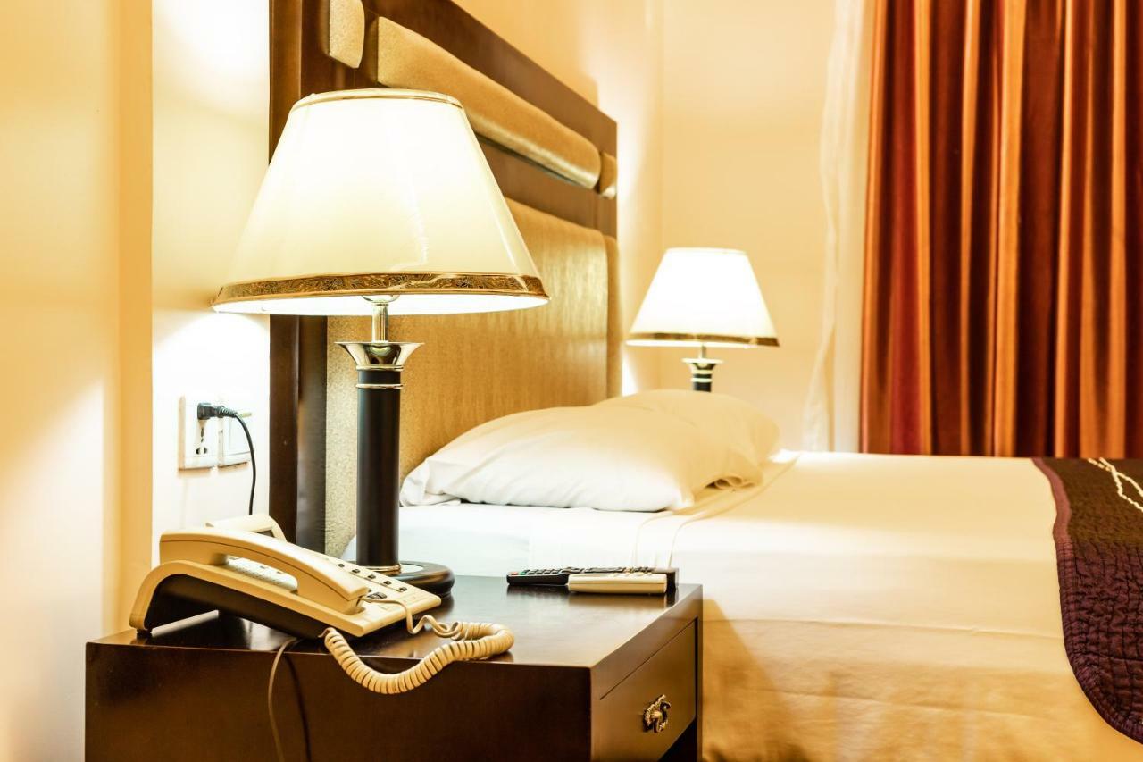 Bravia Eco Hotel Lome Bagian luar foto